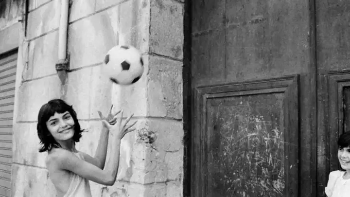 La giovane Letizia Battaglia e la nascita di uno sguardo civile